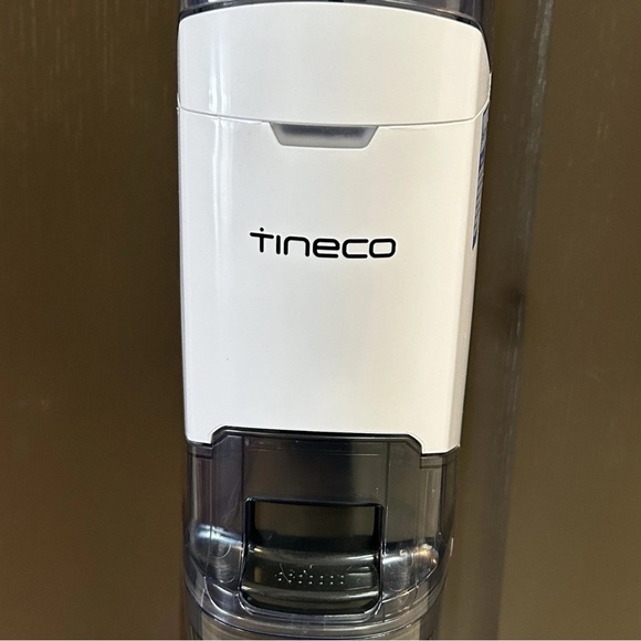 Tineco iFloor FW020100US Cordless Wet Dry Vacuum Cleaner Washer + Charger Tested - Picture 3 of 7